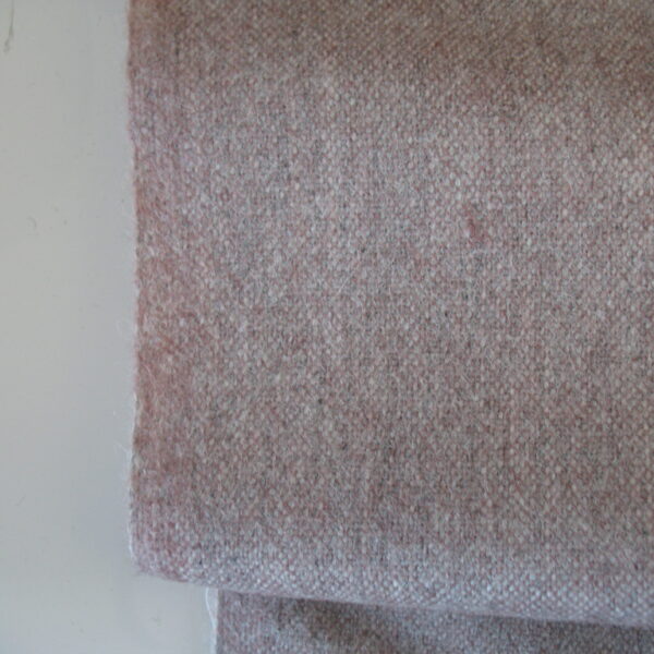 Gudbrandsdalens Bardal 630 roze