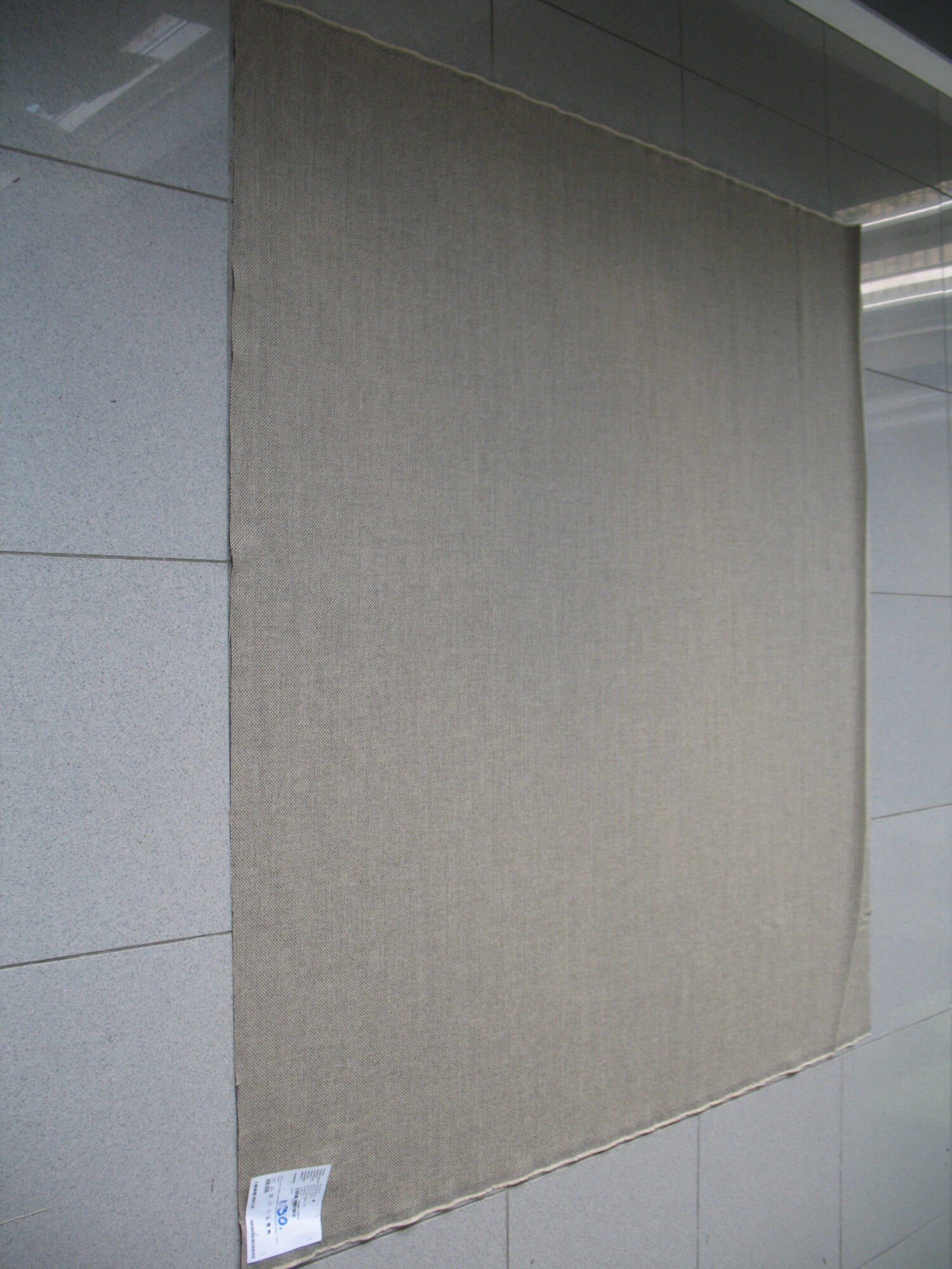 Kvadrat Re-wool 218 zacht geel grijs