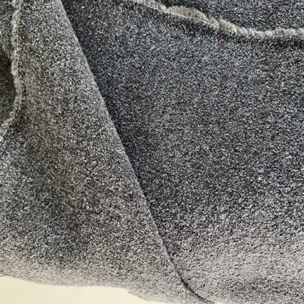 Kvadrat Tundra 2 187 donkergrijs bouclé