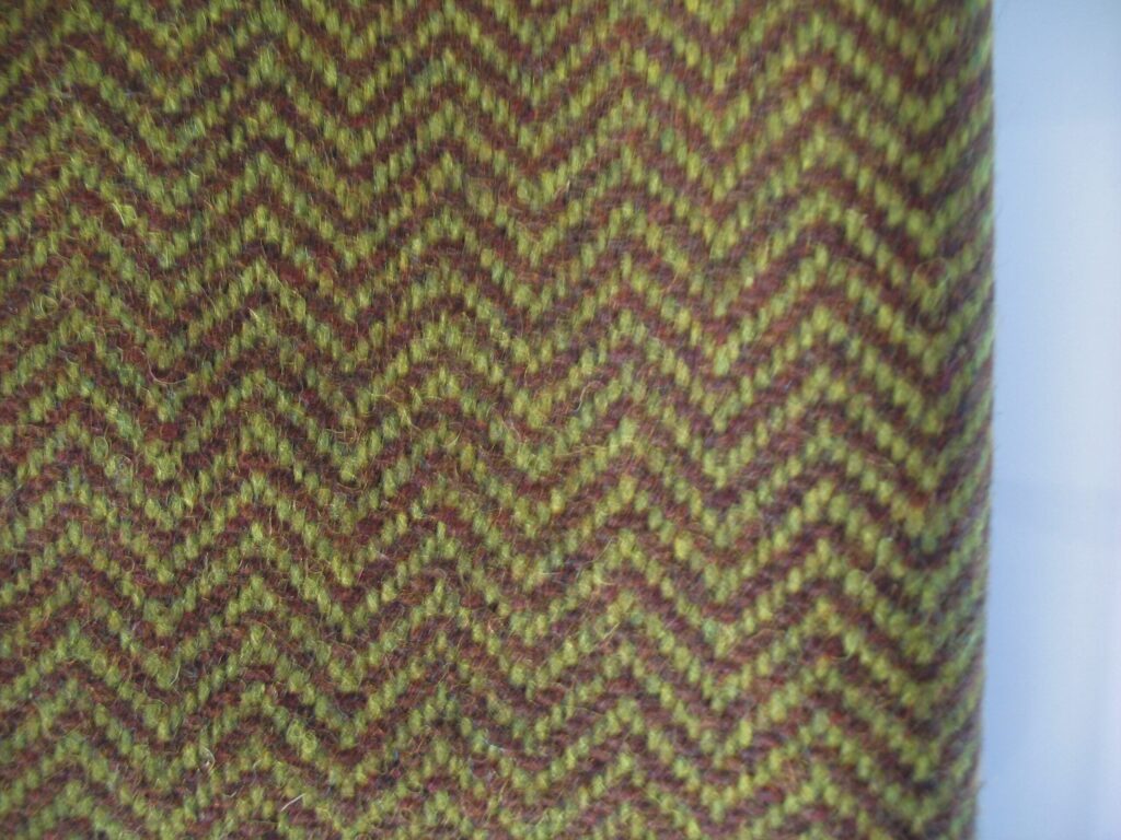 Bute Fabrics Lewis 3318 Moorland olijfgroen bruin