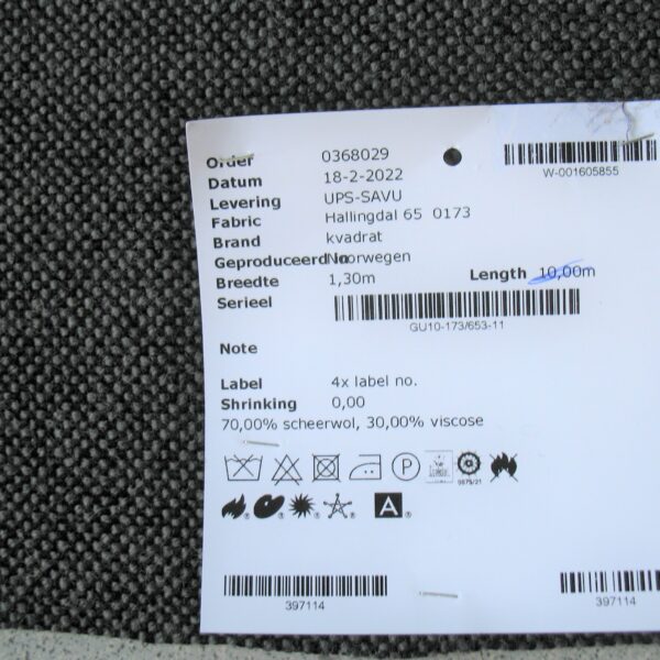 Kvadrat Hallingdal 65 173 zwart grijs