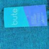 Bute Fabrics Alchemy 1109 Hawai turquoise blauw kleuraccenten